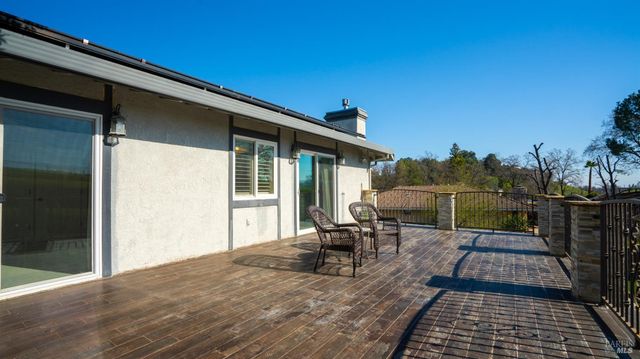 220 Hidden Valley Ln, Vacaville, CA 95688