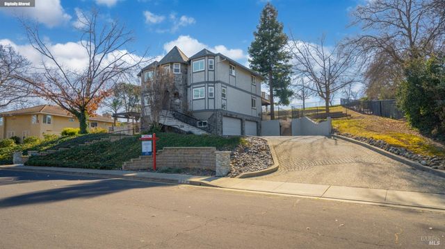 220 Hidden Valley Ln, Vacaville, CA 95688