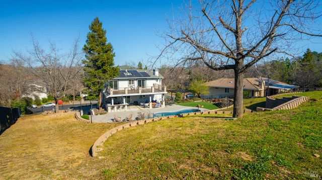 220 Hidden Valley Ln, Vacaville, CA 95688