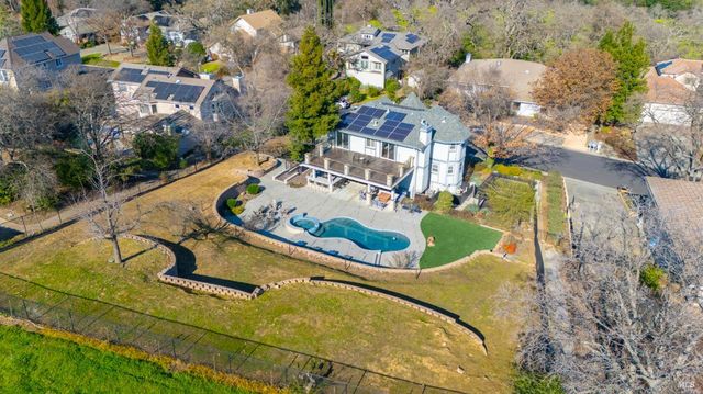 220 Hidden Valley Ln, Vacaville, CA 95688