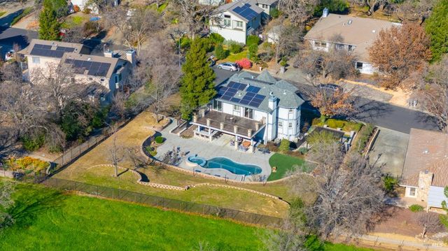 220 Hidden Valley Ln, Vacaville, CA 95688