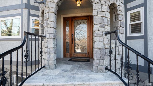 220 Hidden Valley Ln, Vacaville, CA 95688