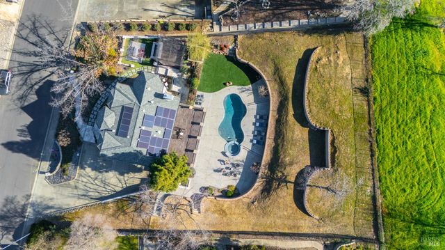 220 Hidden Valley Ln, Vacaville, CA 95688