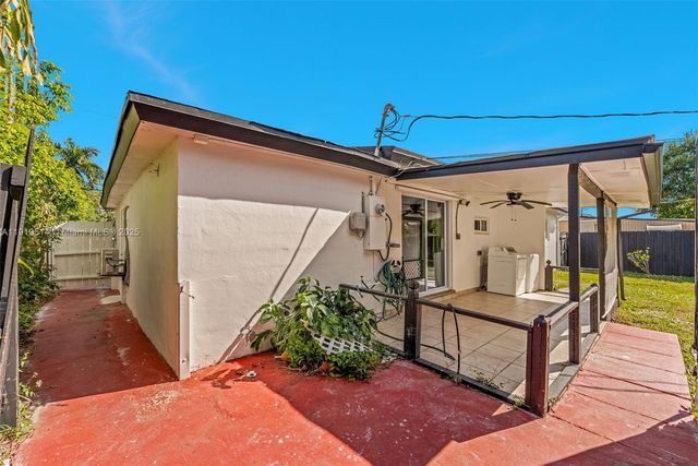 4917 SW 43rd Ter A, Dania Beach, FL 33314