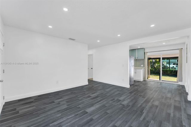 4917 SW 43rd Ter A, Dania Beach, FL 33314