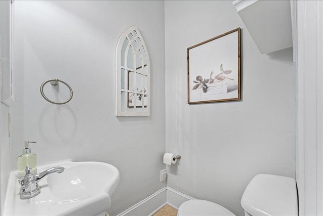 218 E DIVISION STREET, Kaukauna, WI 54130