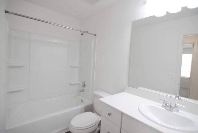 1052 Water Oak Lane, Brookshire, TX 77423