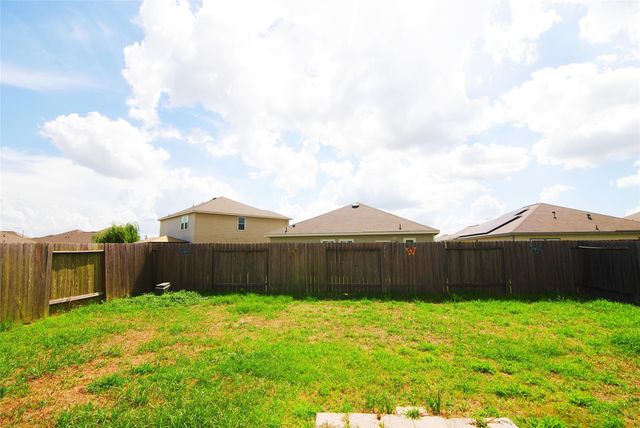 1052 Water Oak Lane, Brookshire, TX 77423