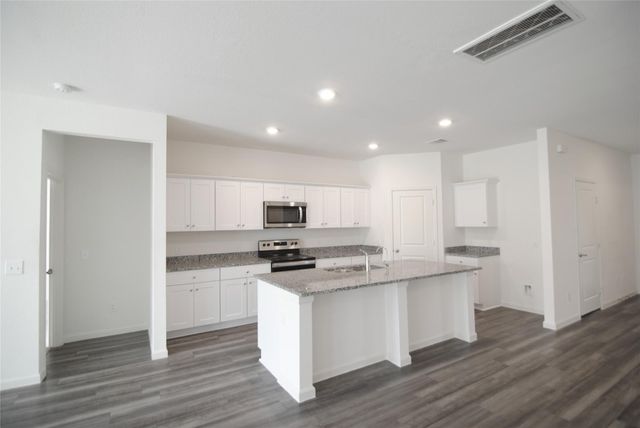 1052 Water Oak Lane, Brookshire, TX 77423