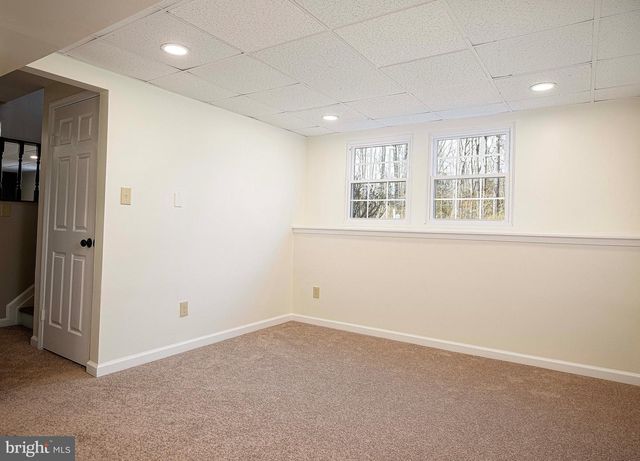 1811 CAPE MAY RD, Essex, MD 21221