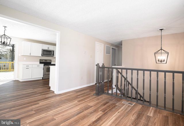 1811 CAPE MAY RD, Essex, MD 21221