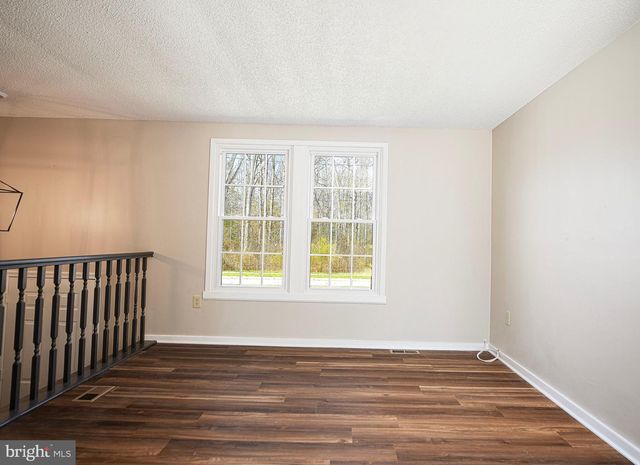 1811 CAPE MAY RD, Essex, MD 21221