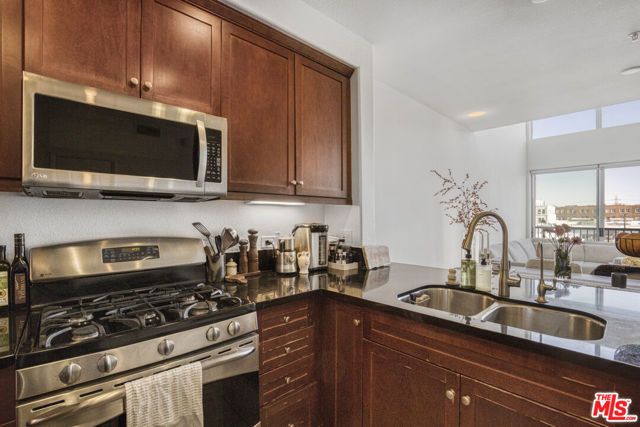 629 Traction Avenue 412, Los Angeles, CA 90013