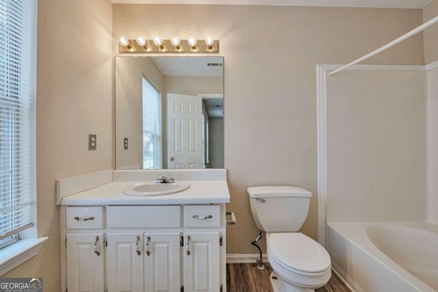 8239 Valley Bluff, Riverdale, GA 30274