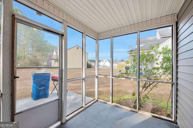 8239 Valley Bluff, Riverdale, GA 30274