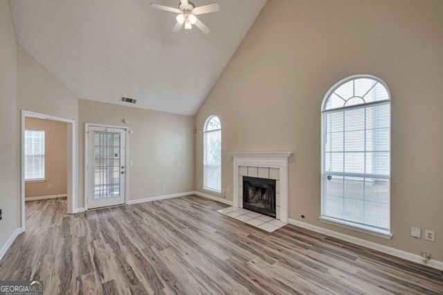 8239 Valley Bluff, Riverdale, GA 30274