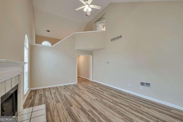 8239 Valley Bluff, Riverdale, GA 30274