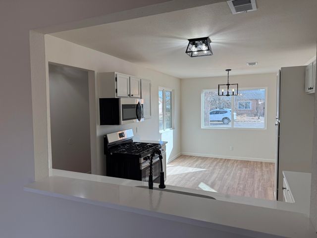 120 Marigold Drive SW, Rio Rancho, NM 87124