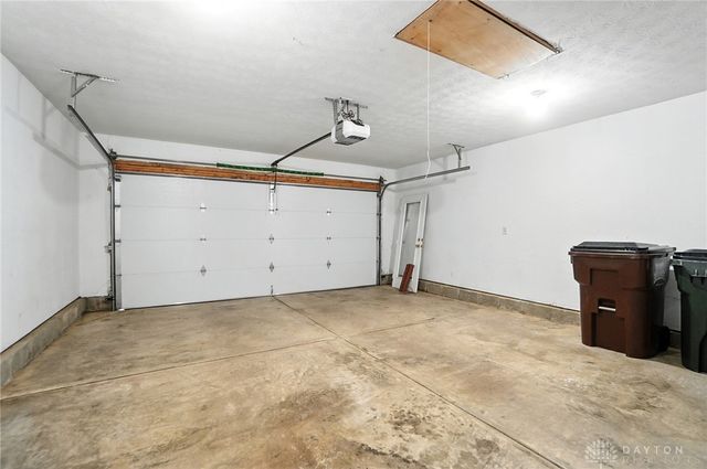 1615 Farrington Drive, Dayton, OH 45420