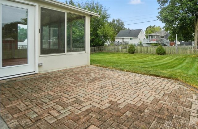 1615 Farrington Drive, Dayton, OH 45420