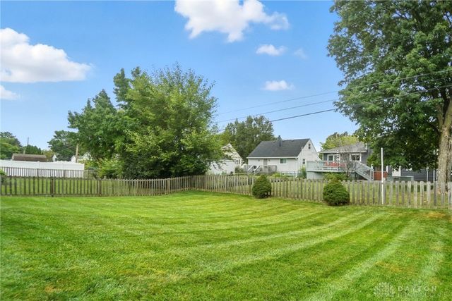 1615 Farrington Drive, Dayton, OH 45420