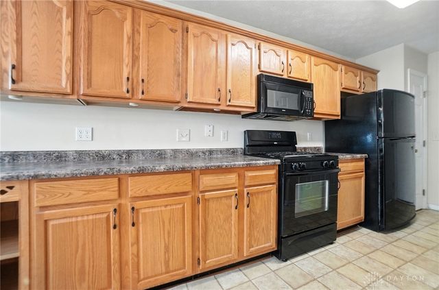 1615 Farrington Drive, Dayton, OH 45420
