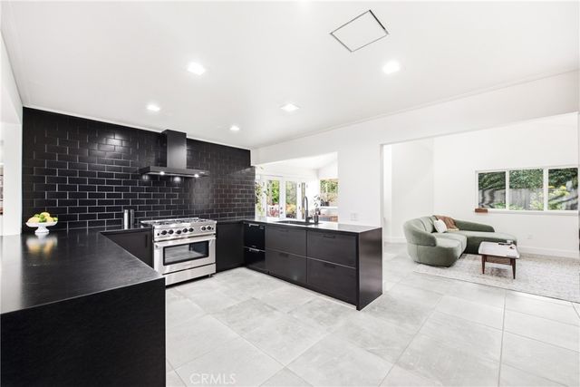 1464 Bedford, Camarillo, CA 93010