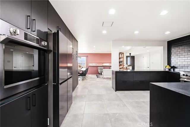 1464 Bedford, Camarillo, CA 93010