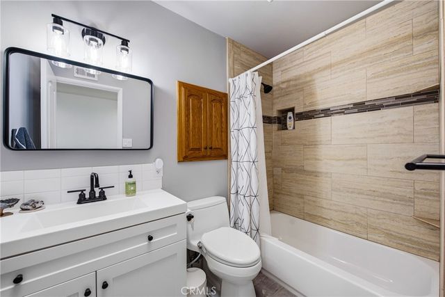 1464 Bedford, Camarillo, CA 93010