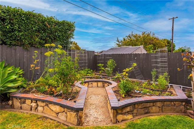 1464 Bedford, Camarillo, CA 93010