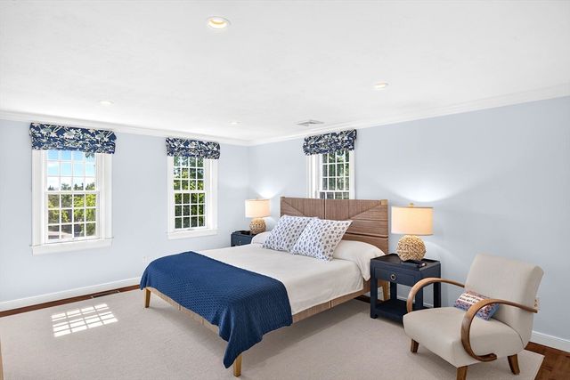 141 Point Hill Rd, Barnstable, MA 02668