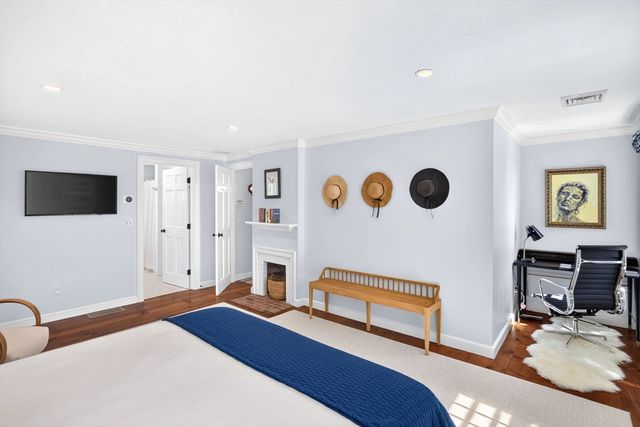141 Point Hill Rd, Barnstable, MA 02668