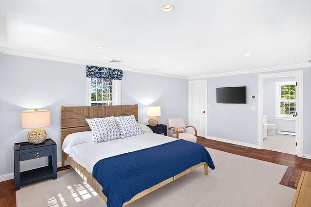 141 Point Hill Rd, Barnstable, MA 02668