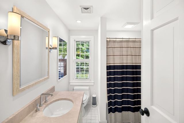 141 Point Hill Rd, Barnstable, MA 02668
