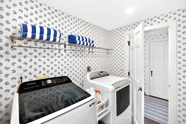 141 Point Hill Rd, Barnstable, MA 02668