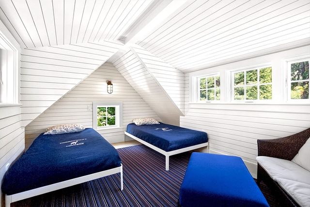 141 Point Hill Rd, Barnstable, MA 02668