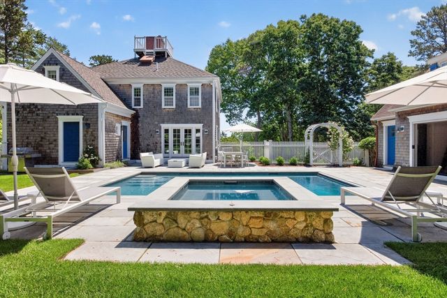 141 Point Hill Rd, Barnstable, MA 02668