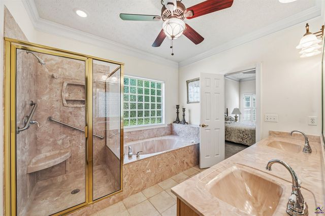 206 North Hampton Place, Perry, GA 31069