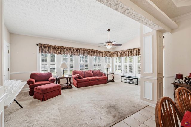206 North Hampton Place, Perry, GA 31069