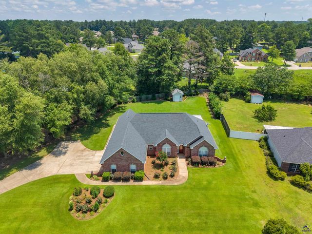 206 North Hampton Place, Perry, GA 31069