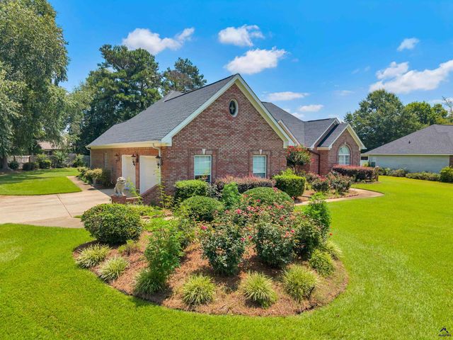 206 North Hampton Place, Perry, GA 31069