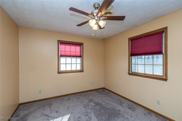 1260 Meadowview Lane, Amherst, OH 44001