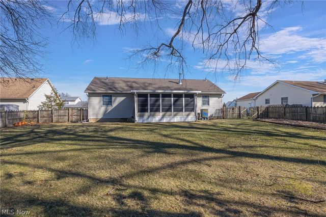 1260 Meadowview Lane, Amherst, OH 44001