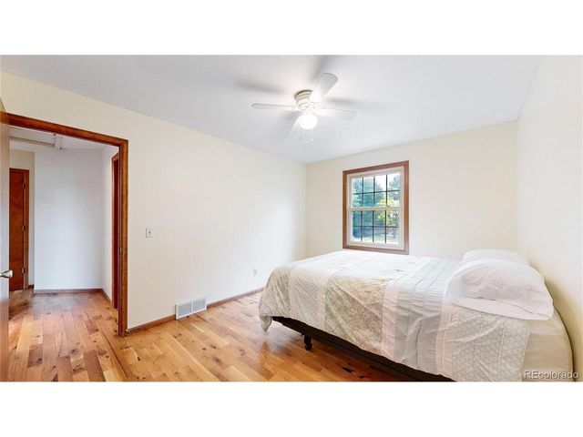490 Cottonwood Ct, Broomfield, CO 80020