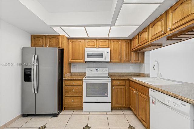 8860 SW 123rd Court K308, Miami, FL 33186