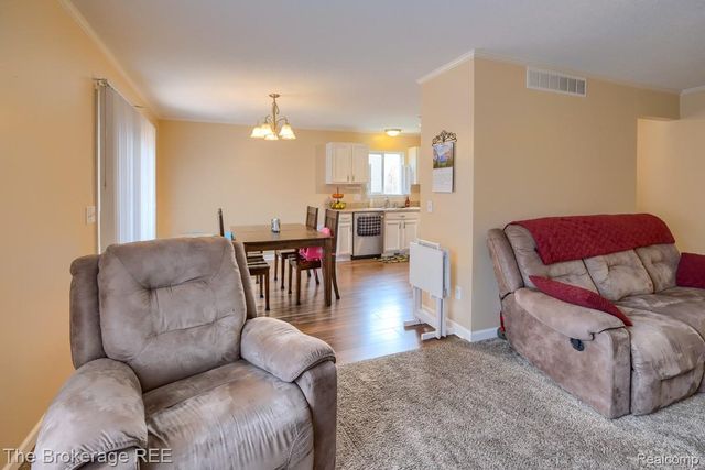 4391 Eagle Lane, Burton, MI 48519