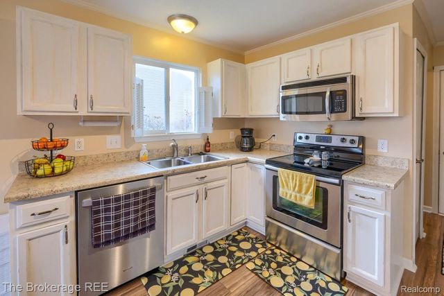 4391 Eagle Lane, Burton, MI 48519