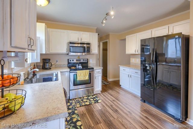 4391 Eagle Lane, Burton, MI 48519