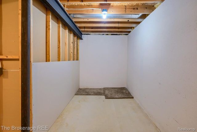 4391 Eagle Lane, Burton, MI 48519