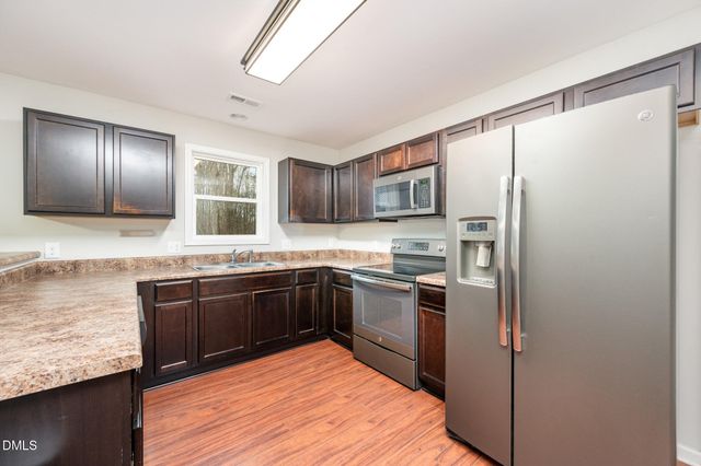 107 Deena Court, Mebane, NC 27302